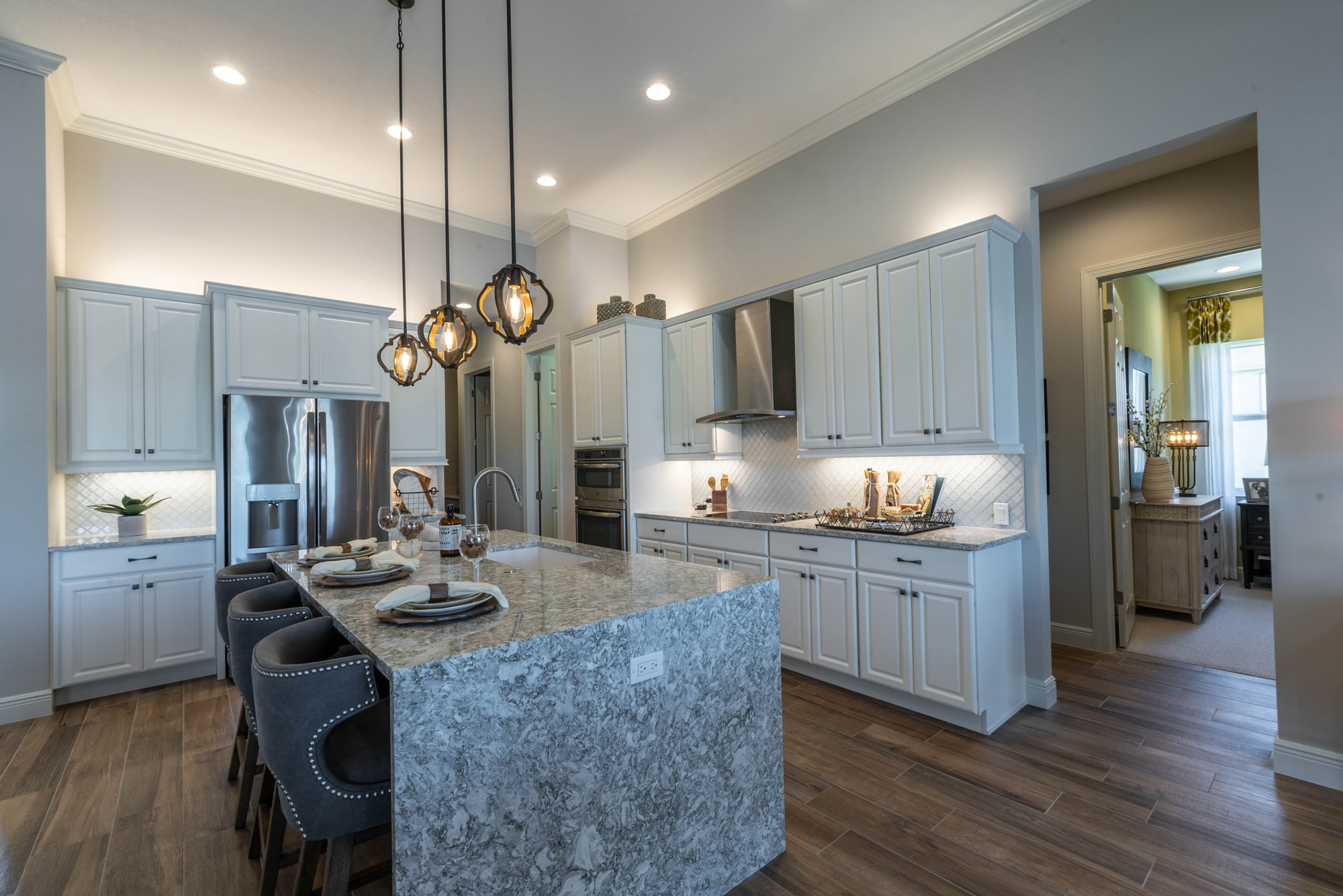 Top Custom Upgrades For Modern Luxury Kitchens Sam Rodgers Homes