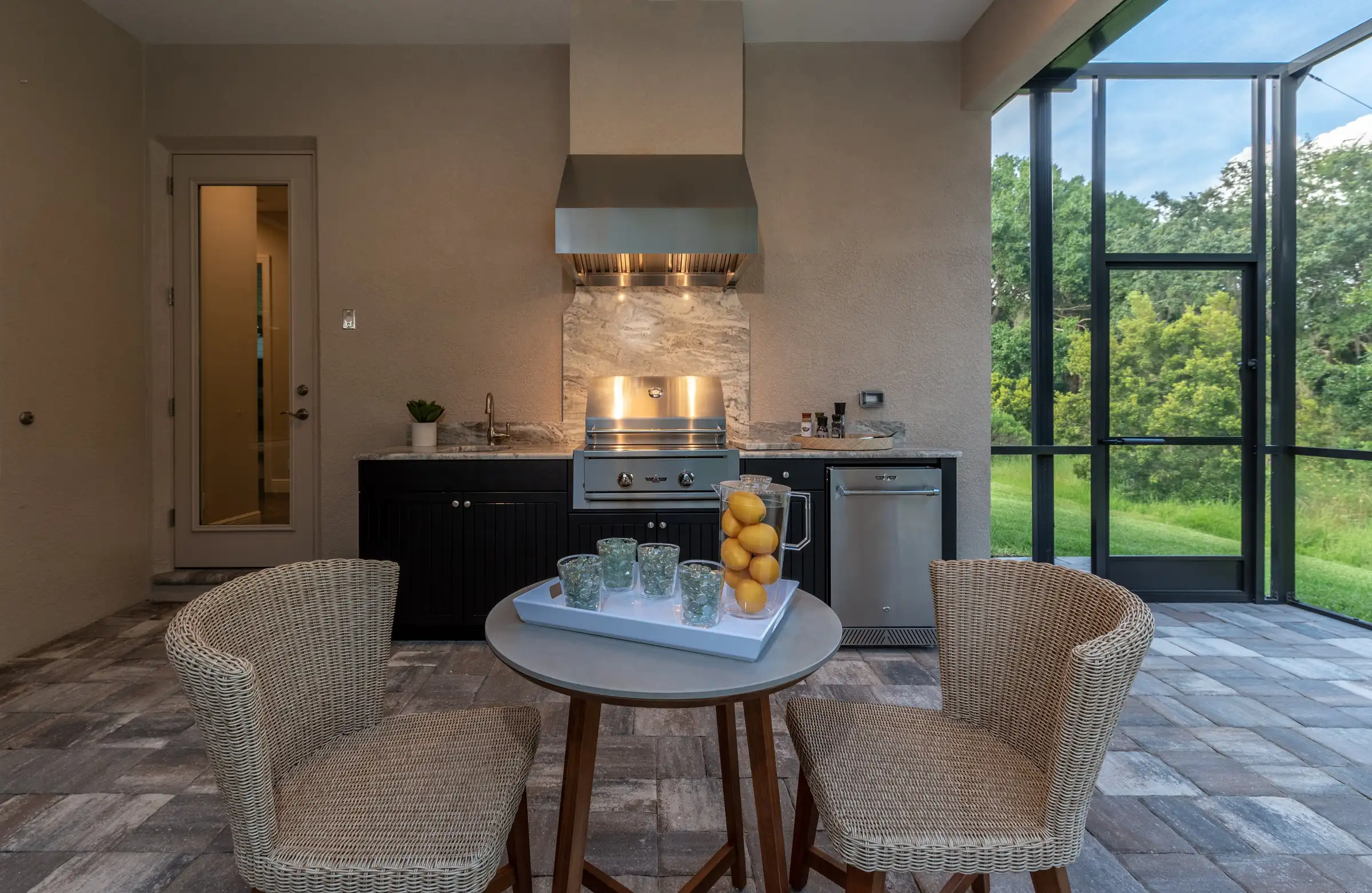 outdoor kitchen